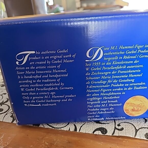 M.J.Hummel Bust  - Picture 10 of 14